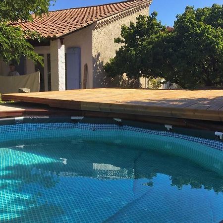 Villa calme, climatisée, piscine, à 2 pas du centre LʼIsle-sur-la-Sorgue Extérieur photo