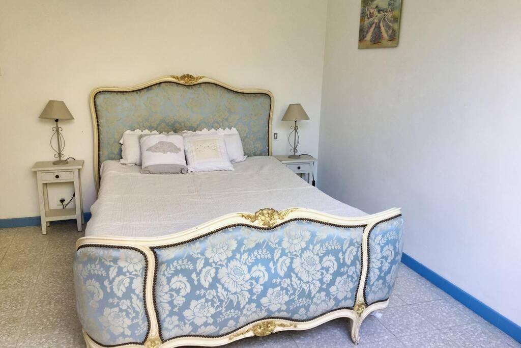 Villa calme, climatisée, piscine, à 2 pas du centre LʼIsle-sur-la-Sorgue Extérieur photo